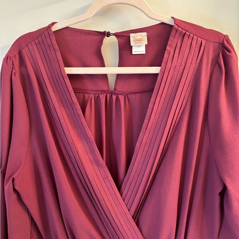 Elegant Burgundy Long Sleeve Dress - Picture 3 of 6
